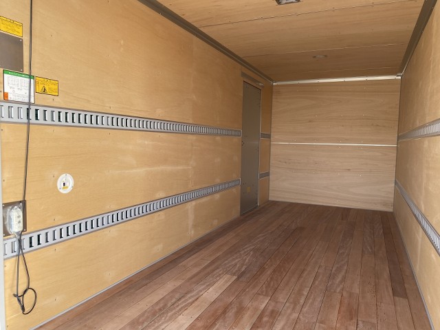 中古トラック 三菱ふそうアルミバン #8