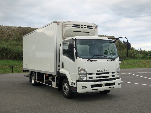 中古トラック いすゞ冷凍バン #2