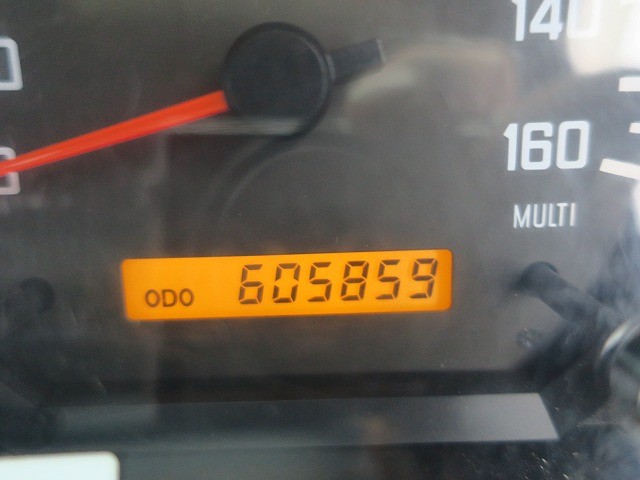 中古トラック いすゞ冷凍バン #18