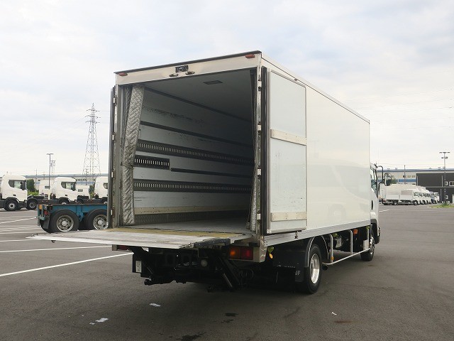 中古トラック いすゞ冷凍バン #9