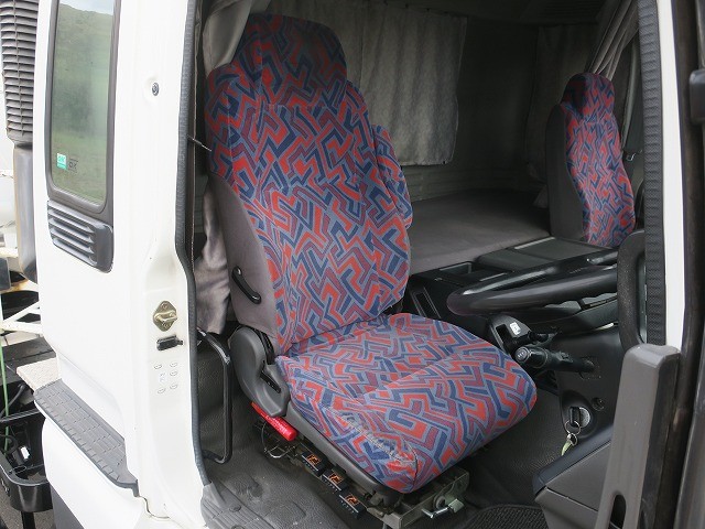 中古トラック いすゞ粉粒体運搬車 #11