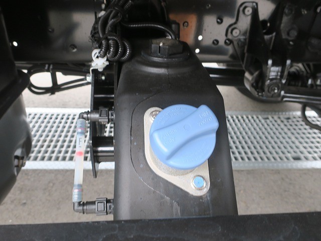 中古トラック 三菱ふそうクレーン付平ボディアルミブロック #13