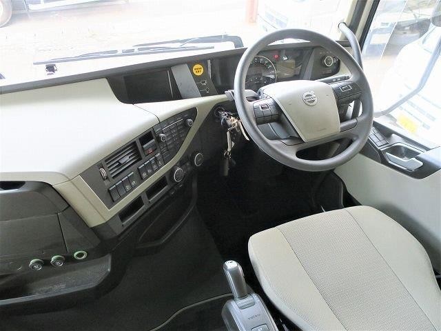 中古トラック ボルボトラクタ #12