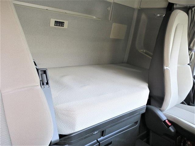 中古トラック ボルボトラクタ #23