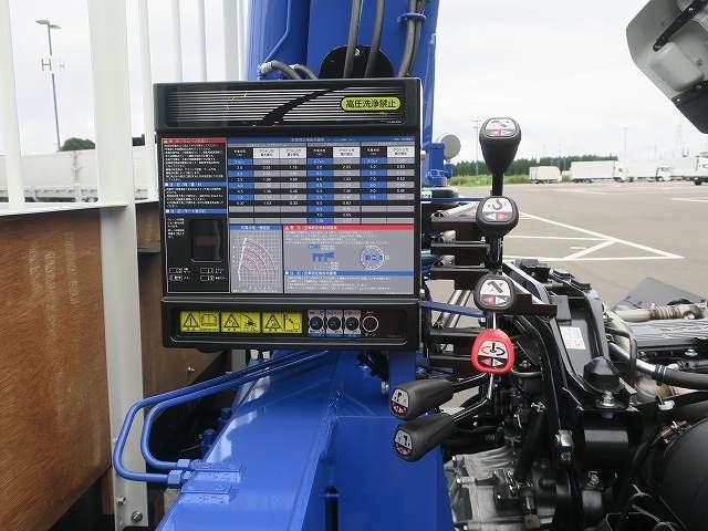 中古トラック 三菱ふそうクレーン付平ボディ #9