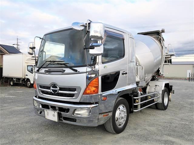 日野増トンコンクリートミキサー車