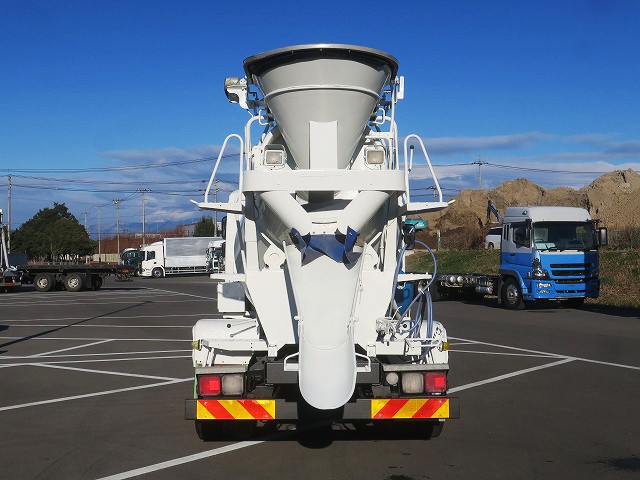 中古トラック UDトラックスコンクリートミキサー車 ＃5