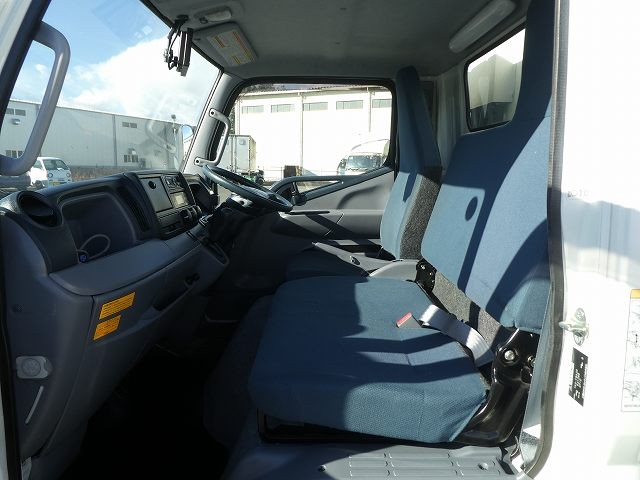 中古トラック 三菱ふそう冷凍バン #23