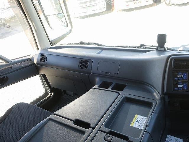 中古トラック 三菱ふそう冷凍バン #17