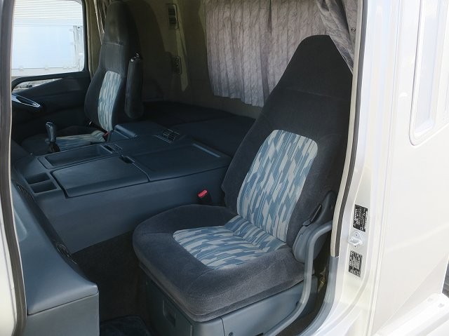 中古トラック 三菱ふそう粉粒体運搬車 #23