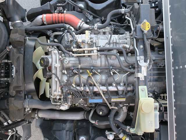 中古トラック 三菱ふそうアルミバン #9