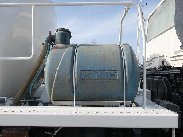 中古トラック 三菱ふそうコンクリートミキサー車 #7