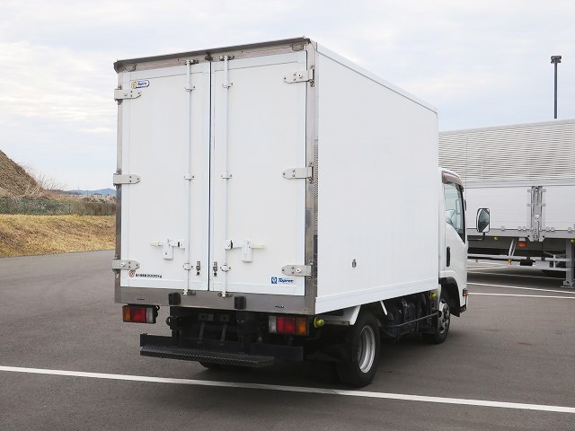 中古トラック いすゞ冷凍バン #3