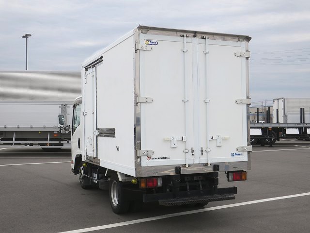 中古トラック いすゞ冷凍バン #4