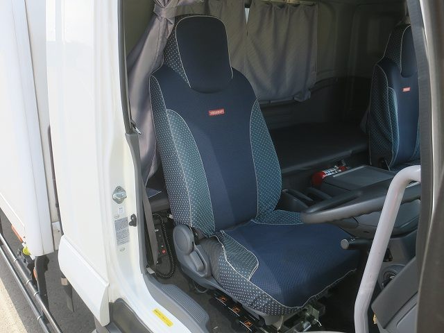 中古トラック いすゞ冷凍バン #14