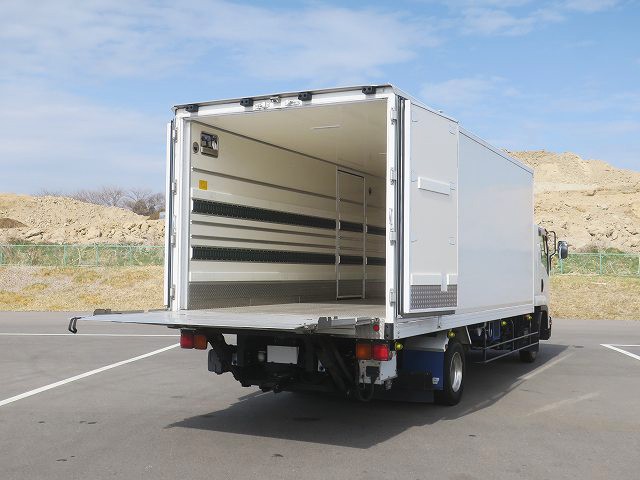 中古トラック いすゞ冷凍バン #5