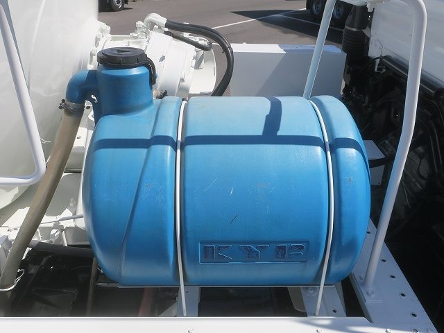 中古トラック UDトラックスコンクリートミキサー車 #8