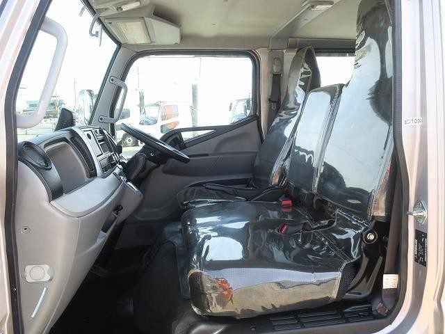 中古トラック 三菱ふそう ダブルキャブ平ボディ #23