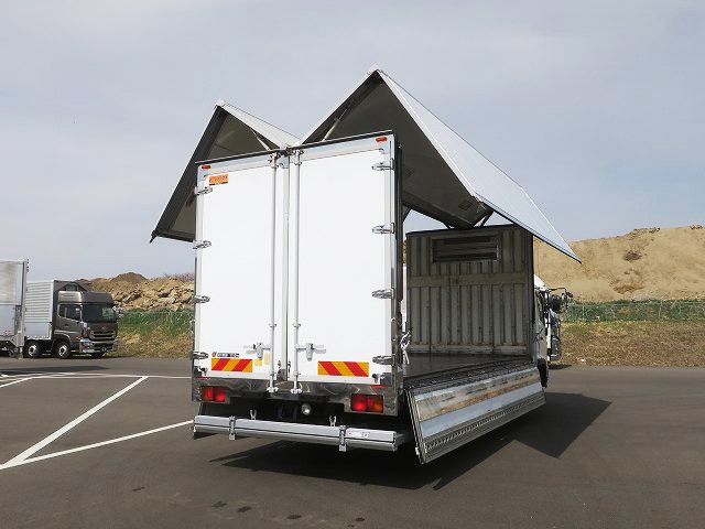 日野 レンジャー 中型 冷凍ウィング
