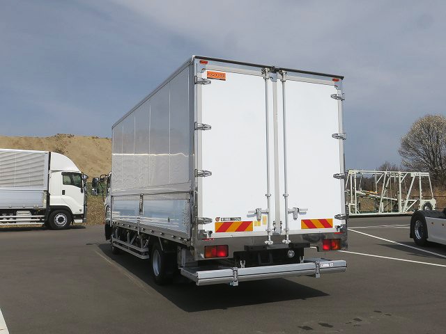 日野 レンジャー 中型 冷凍ウィング