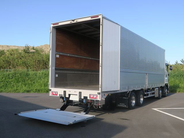 中古トラック いすゞアルミウィング ＃8