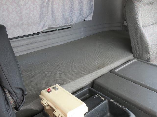 中古トラック いすゞコンクリートミキサー車 #23