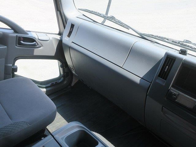 中古トラック いすゞ冷凍バン #15