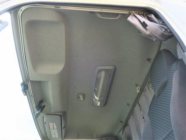 いすゞフォワード 中型冷凍バン