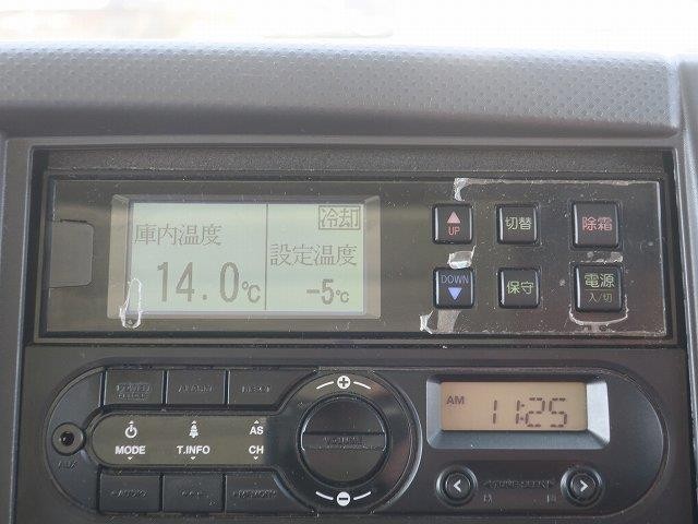 中古トラック いすゞ冷凍バン #17