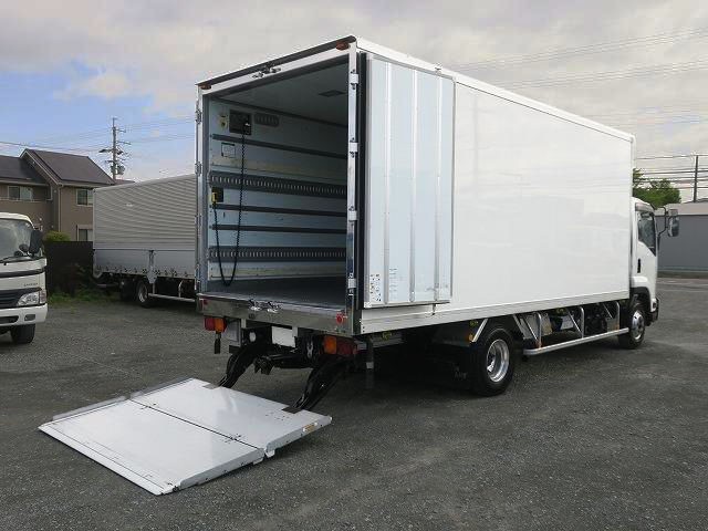 中古トラック いすゞ冷凍バン #9