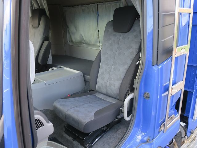中古トラック UDトラックス平ボディアルミブロック #22