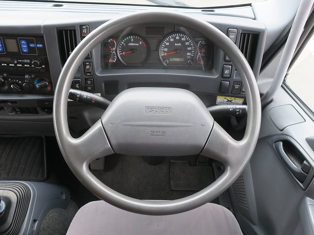中古トラック いすゞ冷凍バン #15