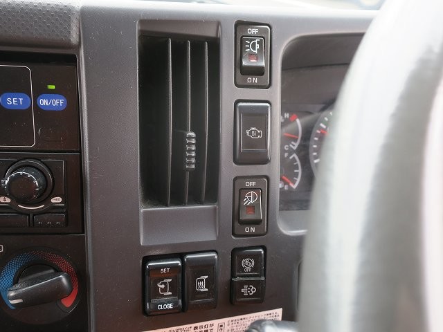 中古トラック いすゞ冷凍バン #20