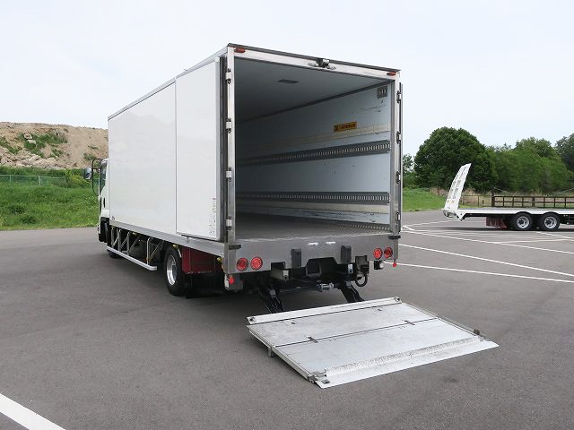 中古トラック いすゞ冷凍バン #6