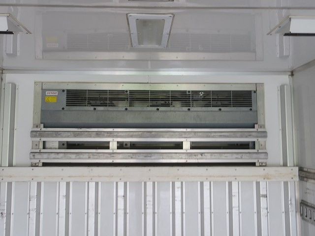 中古トラック UDトラックス冷凍バン #7