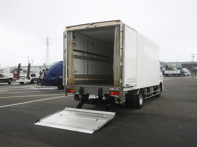 中古トラック UDトラックス冷凍バン #9