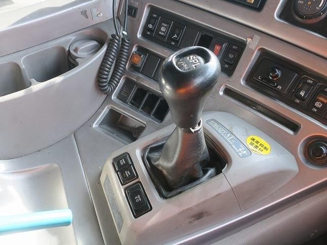 中古トラック UDトラックストラクタヘッド #17