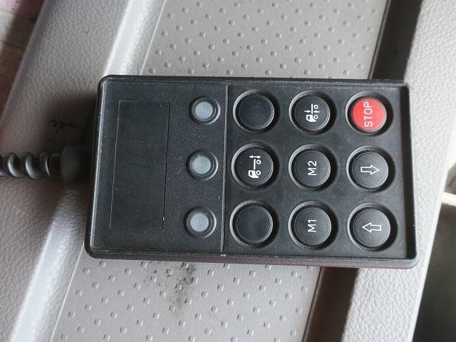 中古トラック UDトラックストラクタヘッド #18