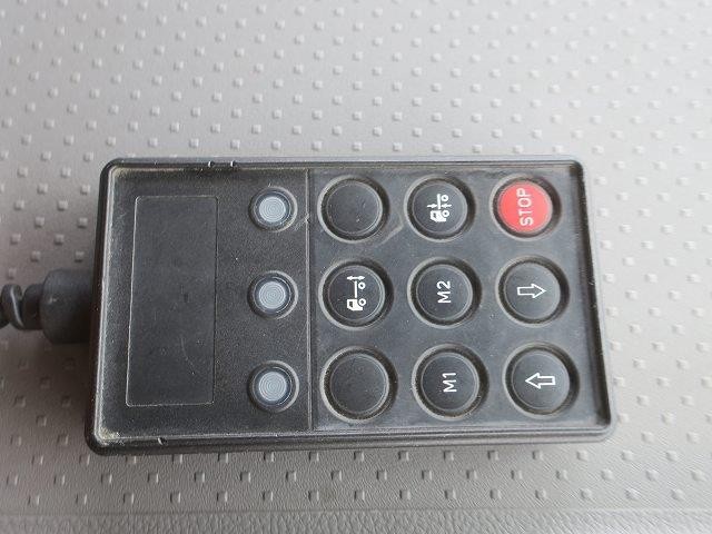 中古トラック UDトラックスクレーン付平ボディアルミブロック #19