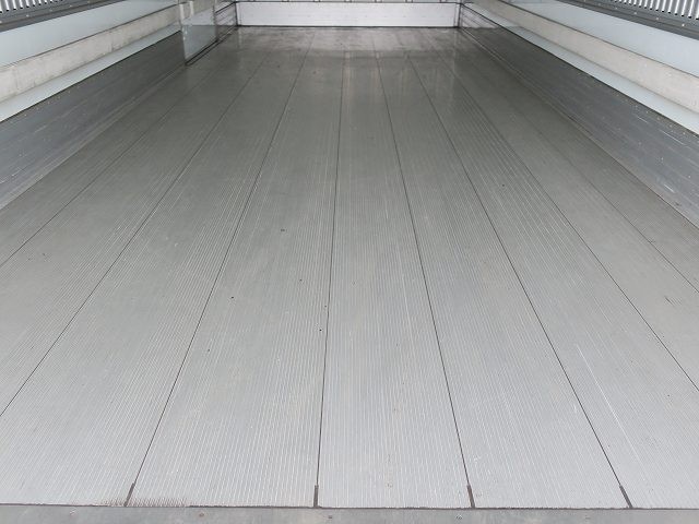 日野 レンジャー 中型冷凍バン
