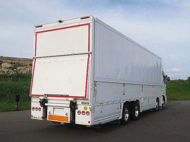 UDトラックス クオン 大型 アルミウィング