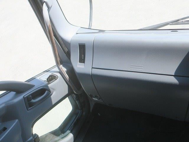 中古トラック いすゞコンクリートミキサー車 #16
