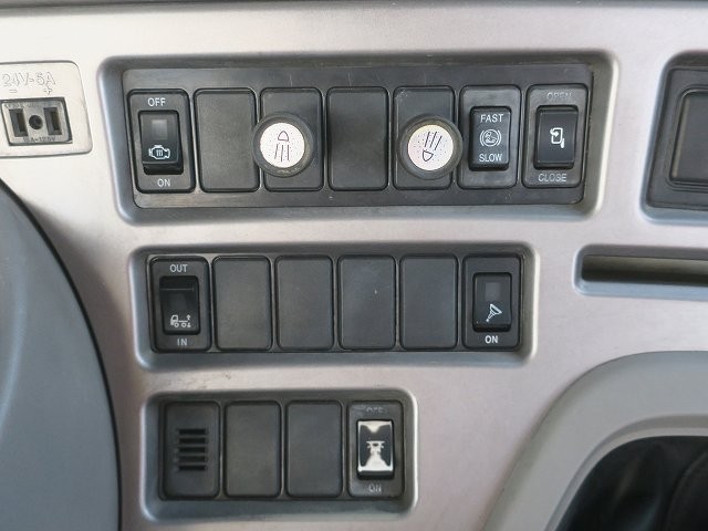 中古トラック UDトラックス平ボディアルミブロック #21