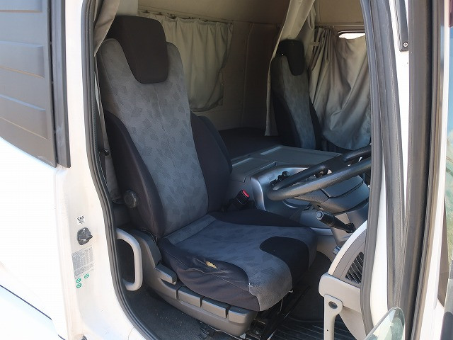 中古トラック UDトラックスアルミウィング ＃13