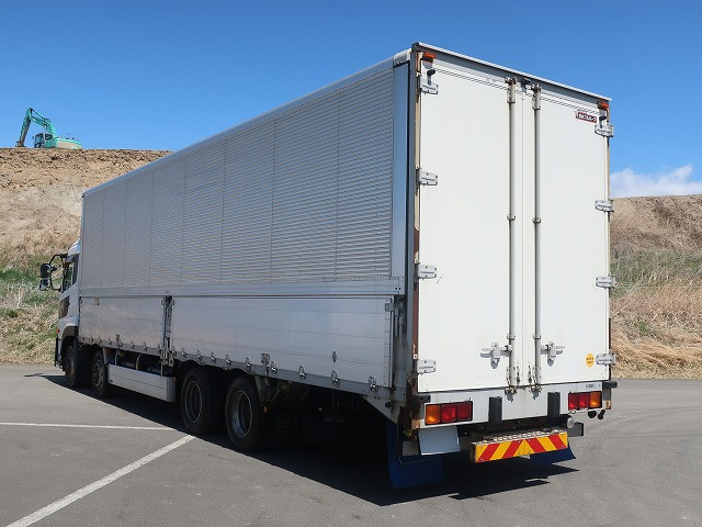中古トラック UDトラックスアルミウィング ＃4