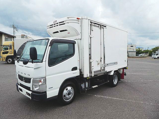三菱ふそう キャンター 小型冷凍バン