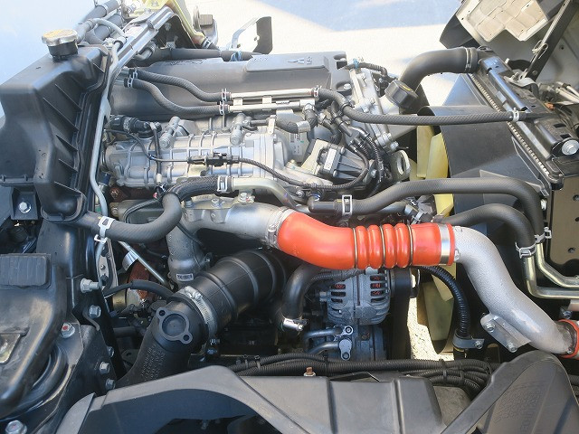 中古トラック 三菱ふそう冷凍バン ＃14