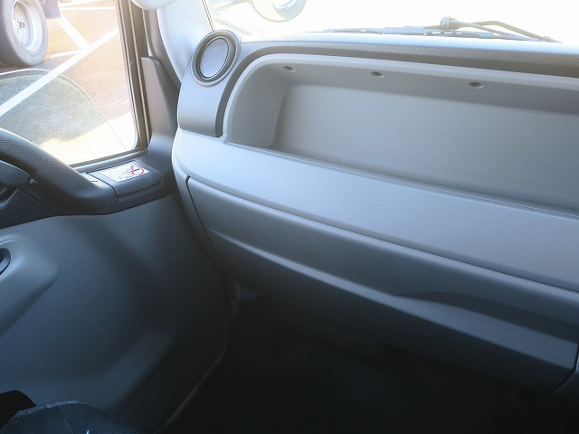 中古トラック 三菱ふそう冷凍バン ＃16