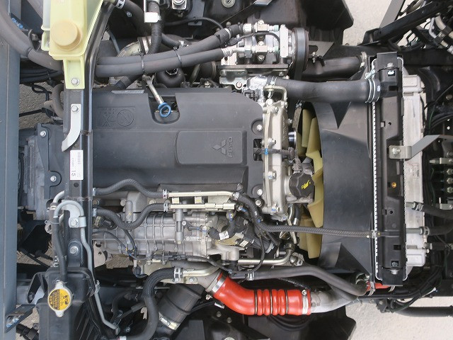 中古トラック 三菱ふそう冷凍バン ＃12