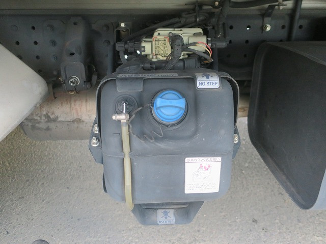 中古トラック 三菱ふそう冷凍バン ＃13